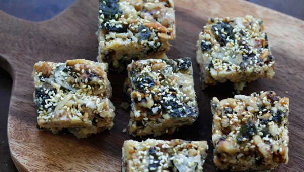 Annie Chun's Walnut, Almond, and Seaweed Crisps Snack Bar